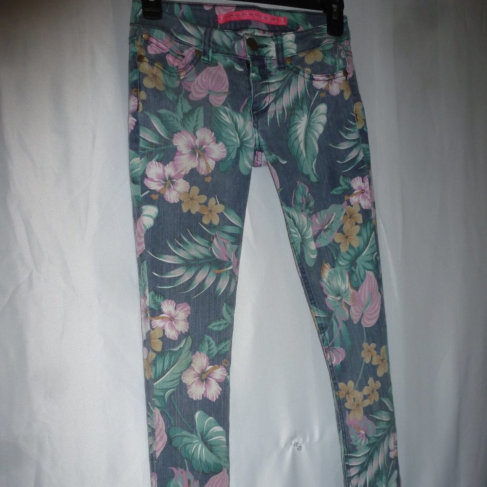 Tinseltown Juniors' Stretch Flowery  Skinny Jeans